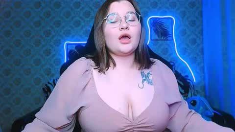 dreamforyoue2 online show from October 1, 7:20 pm