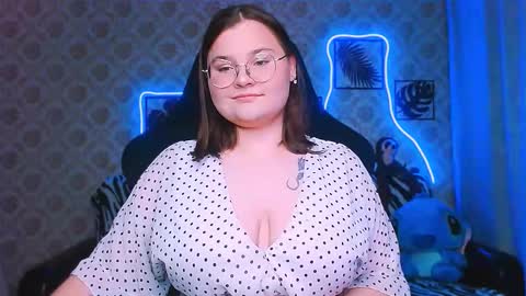 dreamforyoue2 online show from October 9, 7:34 pm