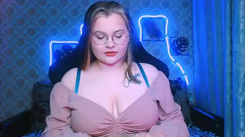 dreamforyoue2 online show from March 30, 7:48 pm