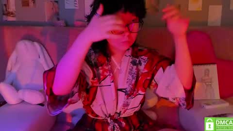 Snapshot of dreamgirllove chatting on March 8, 12:33 am Billy online show from March 8, 12:33 am