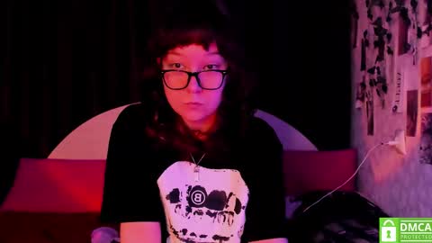 Snapshot of dreamgirllove chatting on November 4, 11:37 pm Billy online show from November 4, 11:37 pm