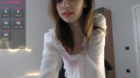 Snapshot of dreamhale chatting on February 7, 11:45 am  Hello im Eva  online show from February 7, 11:45 am
