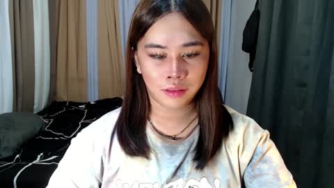 Snapshot of dreammegan chatting on March 10, 5:18 pm Stacy DONT FORGET TO FOLLOW ME AND THUMBS UP my wife samgrg2 online show from March 10, 5:18 pm