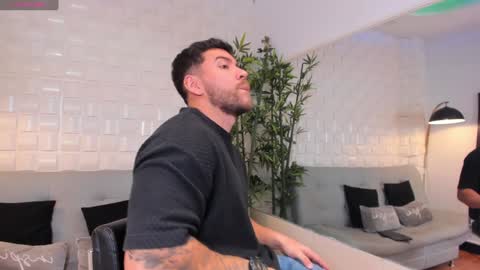 Snapshot of dreammr1 chatting on December 1, 11:58 pm cris online show from December 1, 11:58 pm