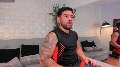 Snapshot of dreammr1 chatting on December 5, 3:26 am cris online show from December 5, 3:26 am