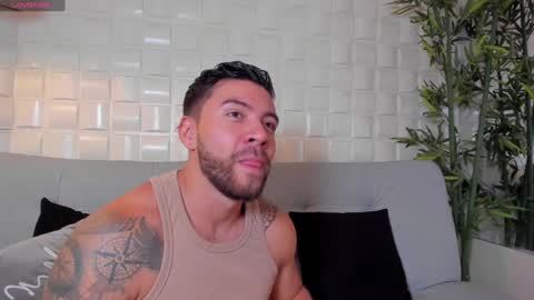 Snapshot of dreammr1 chatting on December 20, 3:14 am cris online show from December 20, 3:14 am