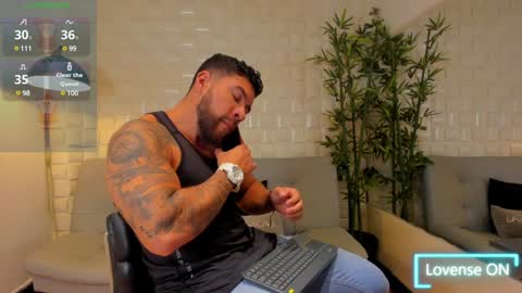 Snapshot of dreammr1 chatting on January 13, 10:03 pm cris online show from January 13, 10:03 pm