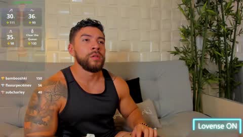 Snapshot of dreammr1 chatting on January 14, 1:04 am cris online show from January 14, 1:04 am