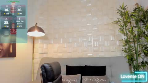 Snapshot of dreammr1 chatting on January 25, 1:43 am cris online show from January 25, 1:43 am