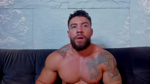 Snapshot of dreammr1 chatting on March 11, 5:49 am cris online show from March 11, 5:49 am