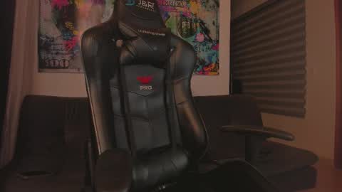 Snapshot of dreammr1 chatting on November 7, 1:49 am cris online show from November 7, 1:49 am