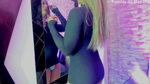 dreams_chloe online show from May 20, 5:46 am