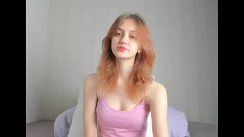 Snapshot of dreamy_pollyyy chatting on December 2, 5:41 pm dreamy_pollyyy online show from December 2, 5:41 pm