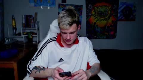 Adam Dream online show from April 25, 3:31 pm