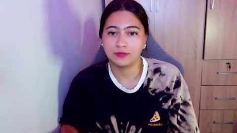 dreamycreamyst online show from April 16, 2:23 am