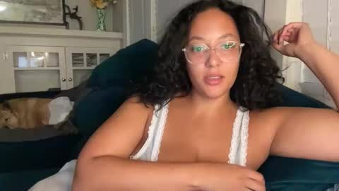 RIRI OR DREAMY online show from December 22, 3:14 am