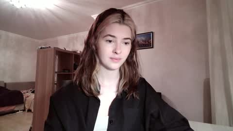 Dia online show from February 5, 4:11 pm