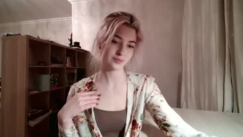 Dia online show from February 9, 3:27 pm