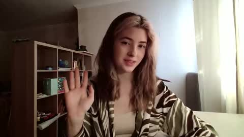 Dia online show from February 10, 9:24 am