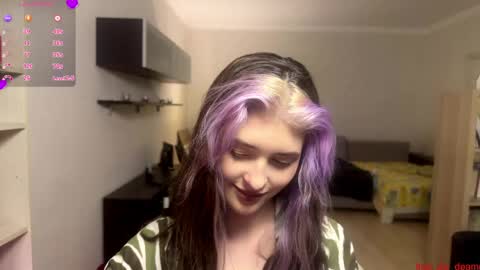 Dia online show from April 19, 6:10 pm