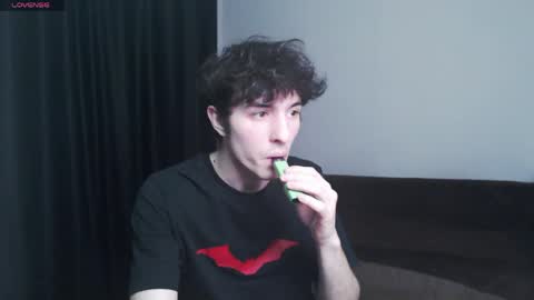 Air online show from April 12, 7:08 pm