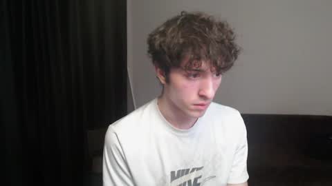 Air online show from April 15, 2:46 pm