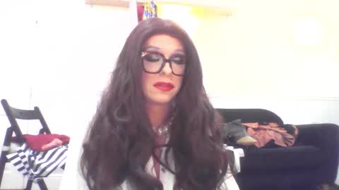 Snapshot of dressasdesired chatting on March 15, 3:34 am dressasdesired online show from March 15, 3:34 am