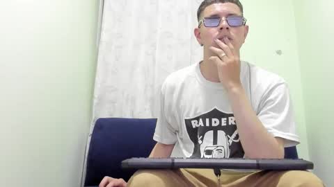 Snapshot of dreyk_eros chatting on October 31, 4:57 am dreyk_eros online show from October 31, 4:57 am