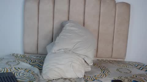 dricusabdallah online show from February 1, 7:23 pm