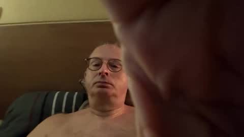 Snapshot of drift6 chatting on November 17, 11:32 pm drift6 online show from November 17, 11:32 pm