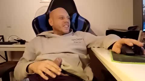 Snapshot of drijn3 chatting on November 26, 4:30 pm drijn3 online show from November 26, 4:30 pm