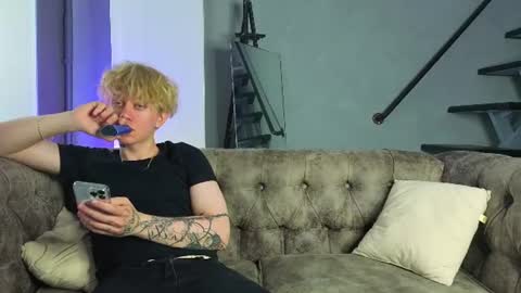 Snapshot of drillny chatting on July 11, 4:59 am Adam online show from July 11, 4:59 am