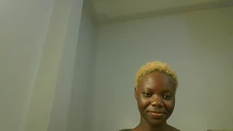 Snapshot of drip_doll_ chatting on February 2, 3:16 am Kimberly online show from February 2, 3:16 am