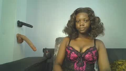 Snapshot of drip_doll_ chatting on February 8, 1:53 am Kimberly online show from February 8, 1:53 am