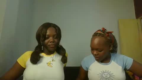 Snapshot of drip_doll_ chatting on February 17, 12:29 am Kimberly online show from February 17, 12:29 am