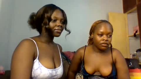 Snapshot of drip_doll_ chatting on February 26, 8:52 pm Kimberly online show from February 26, 8:52 pm