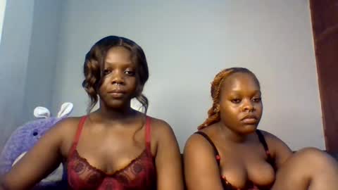 Snapshot of drip_doll_ chatting on February 27, 10:32 pm Kimberly online show from February 27, 10:32 pm