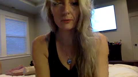 Snapshot of dripping_like_jane chatting on March 16, 1:44 am Bluejay0713 online show from March 16, 1:44 am
