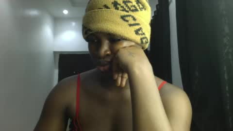 Snapshot of dripping_luna chatting on January 3, 9:36 pm dripping_luna online show from January 3, 9:36 pm