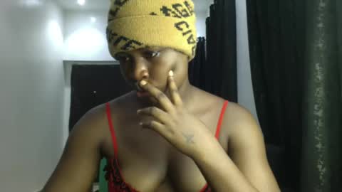 Snapshot of dripping_luna chatting on January 8, 11:41 pm dripping_luna online show from January 8, 11:41 pm