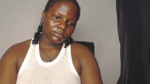 Snapshot of dripping_pussy0 chatting on September 29, 8:52 am Layla online show from September 29, 8:52 am