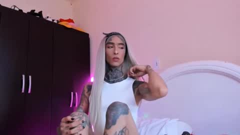 drippyorlove online show from January 25, 10:18 pm