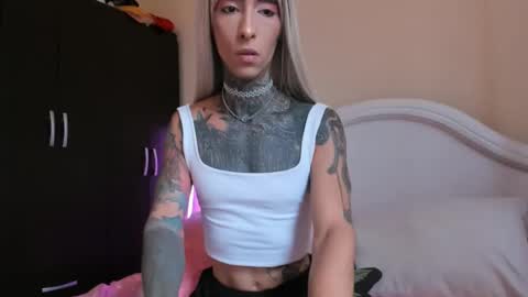 drippyorlove online show from January 27, 2:35 pm