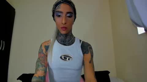 drippyorlove online show from March 12, 10:28 pm