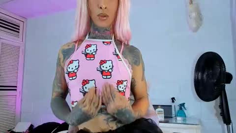 drippyorlove online show from March 22, 8:45 pm