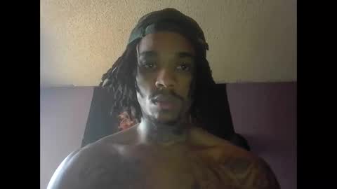 Snapshot of dripthehit chatting on December 13, 9:52 pm dripthehit online show from December 13, 9:52 pm