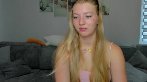 Hanna online show from August 6, 4:03 am