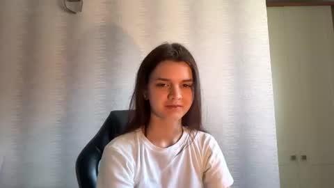 Snapshot of drizzlepuff chatting on July 10, 11:35 am Anna online show from July 10, 11:35 am