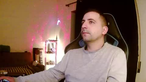 droooooones online show from March 10, 11:49 pm