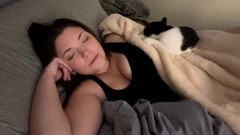 Snapshot of drpxppxr_ chatting on November 14, 3:38 am drpxppxr_ online show from November 14, 3:38 am